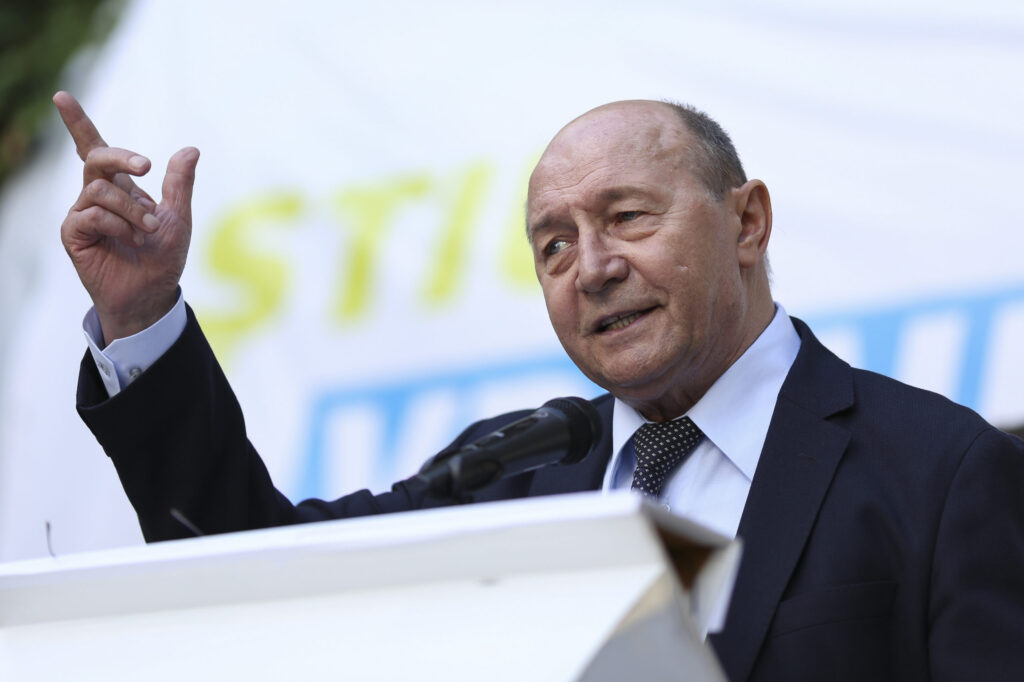 Traian Băsescu, despre pensiile speciale: Așa ceva este inadmisibil! Dimensiunile acestor pensii sunt absolut nejustificate