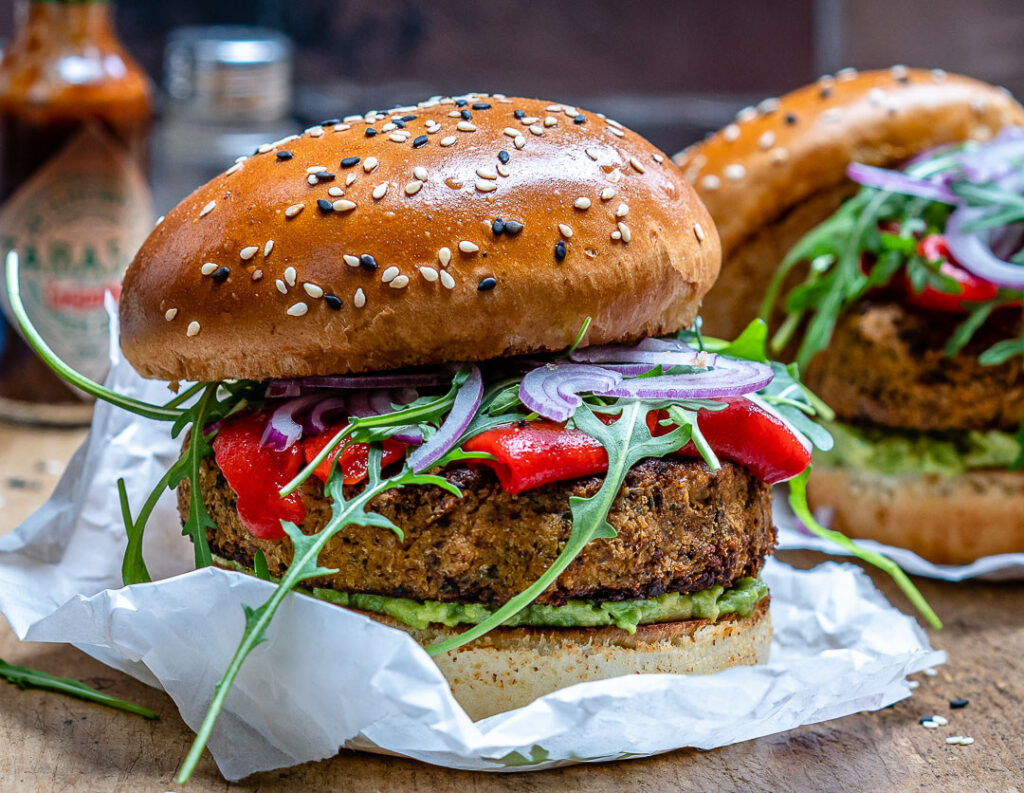 Cererea pentru burgeri vegani schimbă planurile celui mai mare furnizor de carne din lume