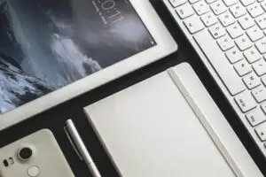 Promoțiile, la mare căutare printre români. Cum își aleg produsele electronice