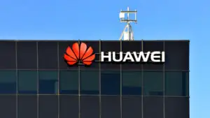 Procesul Huawei împotriva statului român privind rețelele 5G a fost suspendat. Instanța așteaptă decizia CJUE într-un caz similar