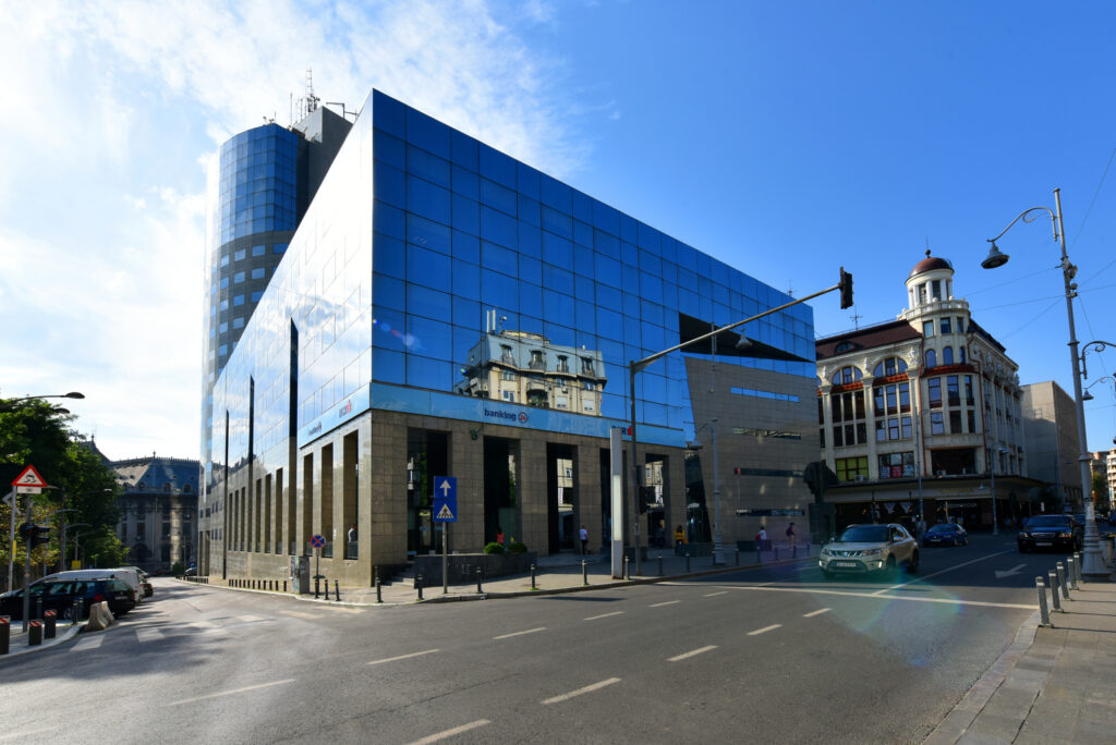 BCR și-a vândut unul dintre cele mai importante sedii din București! Tranzacție de 36 milioane de euro
