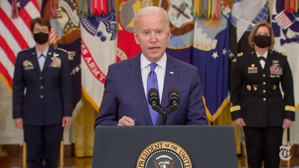 Joe Biden a numit două femei la conducerea unor comandamente ale Armatei SUA. Ele se alătură astfel unui club select VIDEO