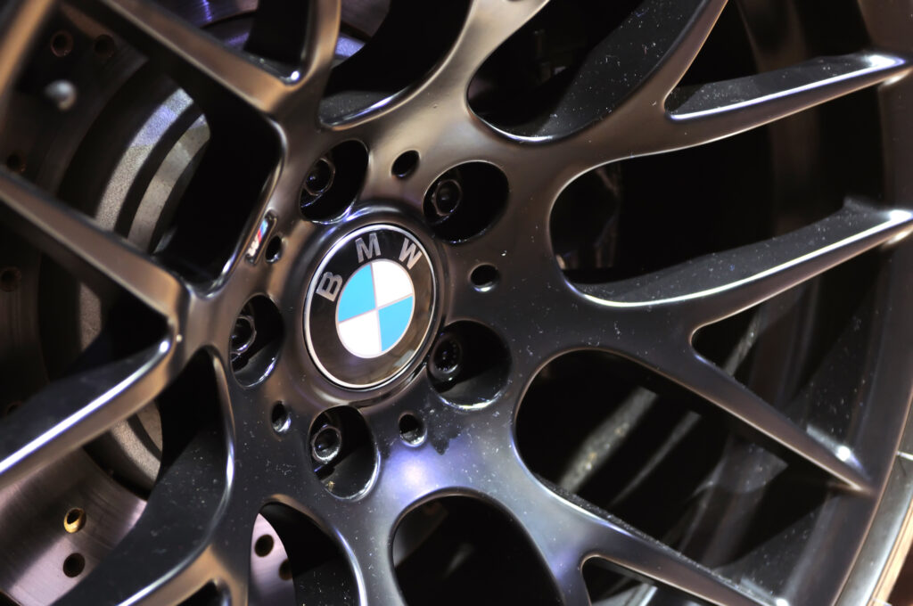 Producătorul auto BMW va crea până la 6.000 de noi locuri de muncă anul viitor