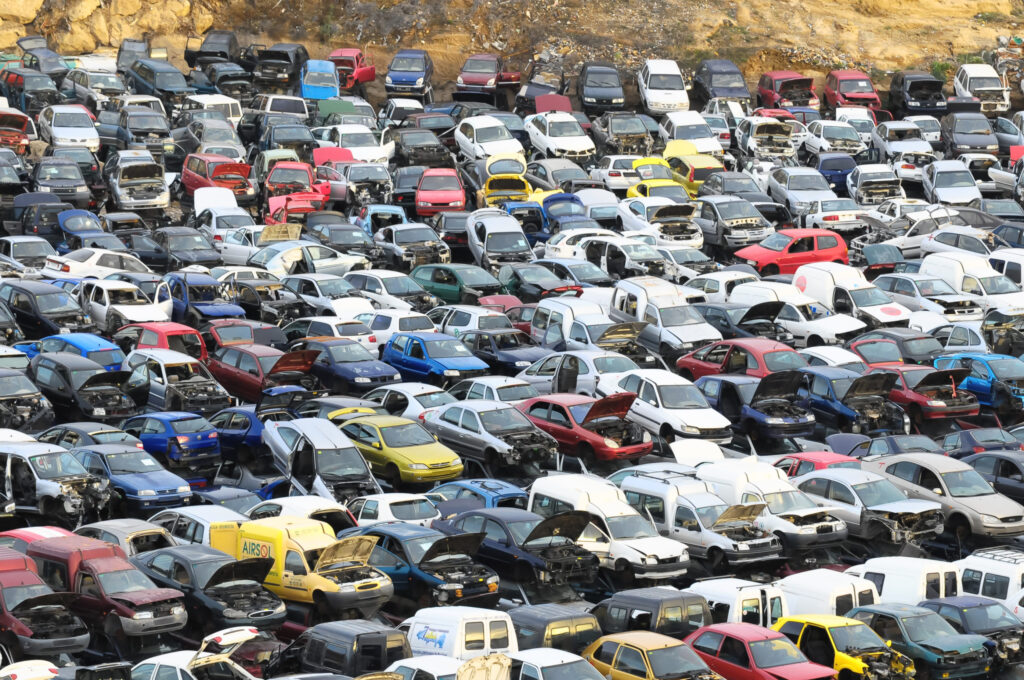Se dau bani de la stat pentru mașină! Mii de români au depus deja cererile