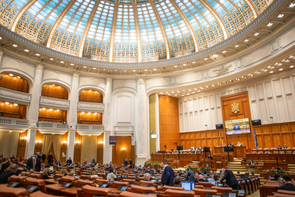 Camera Deputaţilor şi-a ales noua conducere. Ședință importantă în Parlamentul României