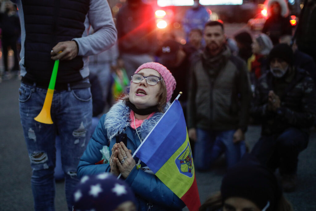 Proteste masive în România! De ce au ieșit românii în stradă