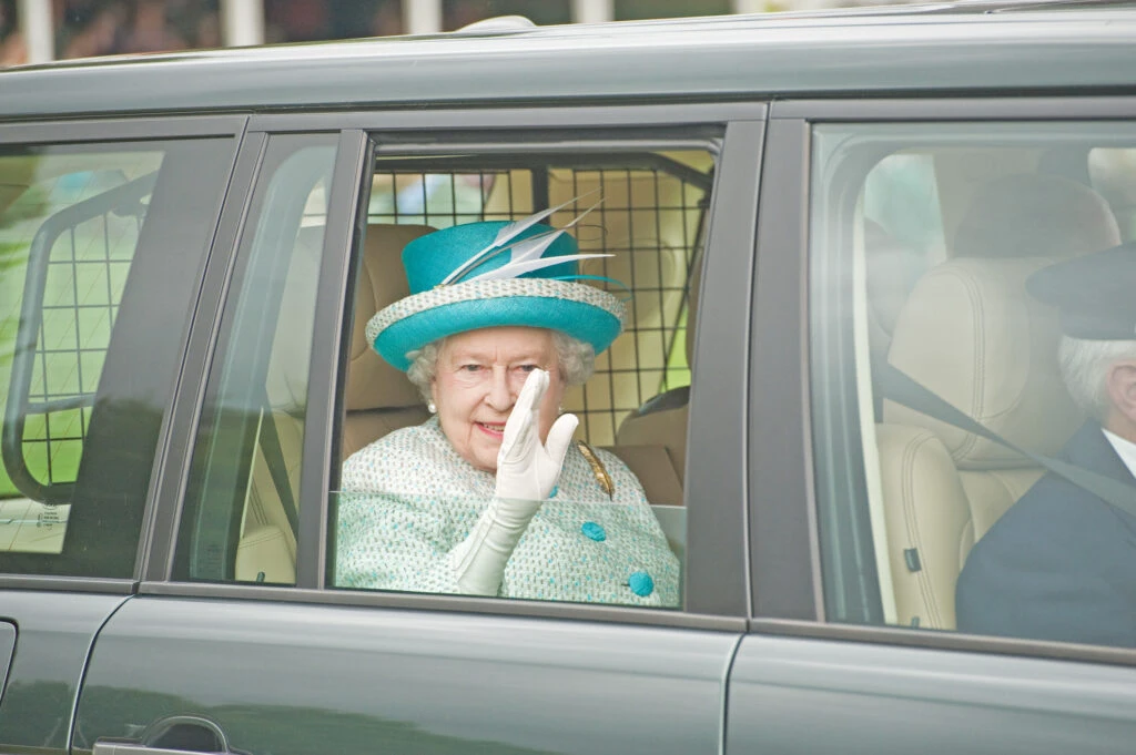 Îngrijorare în Marea Britanie: Regina Elisabeta va lipsi de la petrecerile din grădina regală din acest an