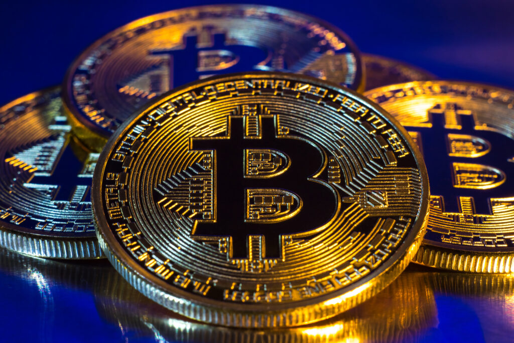 ce investește bitcoin?