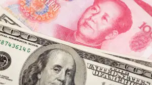 Yuanul, la cea mai redusă volatilitate din ultimul deceniu. Investitorii se retrag de pe piața offshore