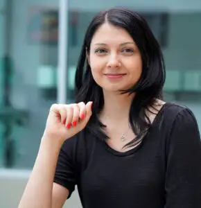 Exclusiv pentru ”Top 100 Manageri”! Alina Turcitu : ”Acum ne adresăm, în principiu, generațiilor X şi Millennials”
