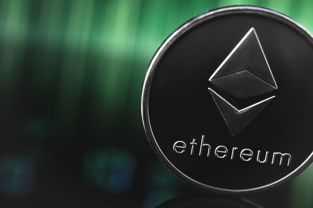 Ethereum atinge un record de 4,100 de dolari și continuă să crească