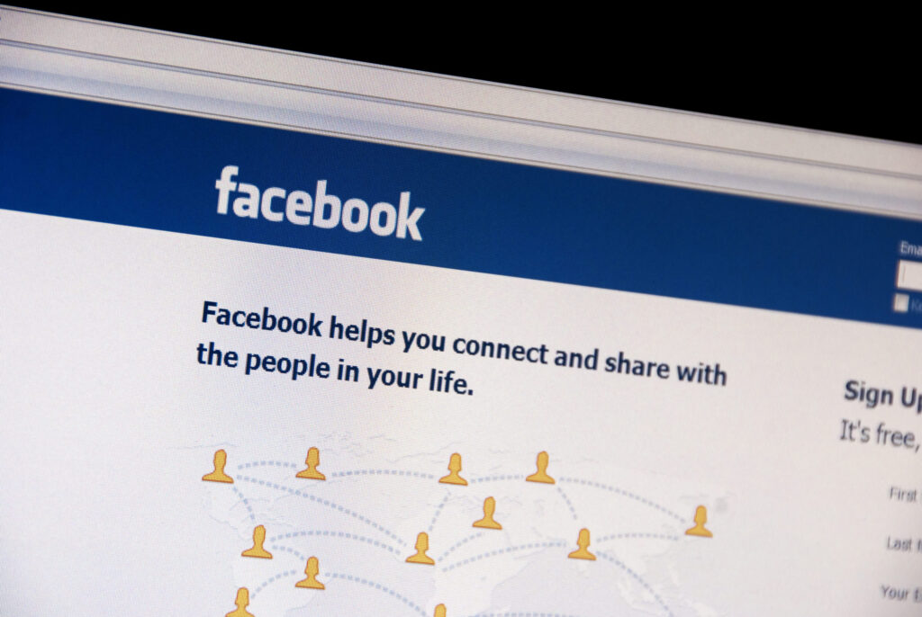 Facebook introduce rugăciunile on-line. Cum se va putea apela la el