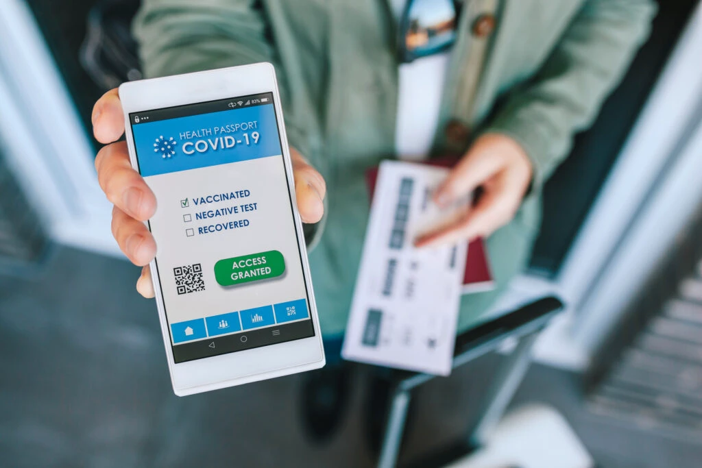 Certificatul digital COVID ar putea genera haos pe aeroporturile din UE. De vină sunt abordările diferite