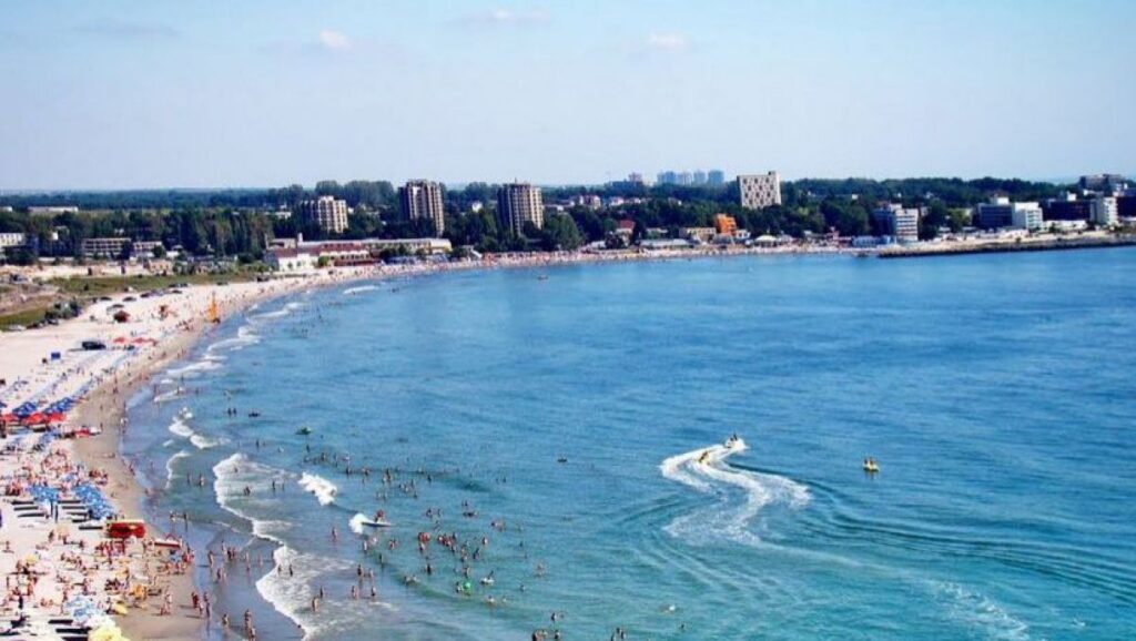 Mersul la plajă în Mamaia, interzis pentru turiști. Ce trebuie să știe cei care ajung pe litoral