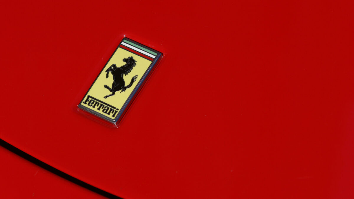 Primul supercar electric de la Ferrari. Când va fi dezvăluit
