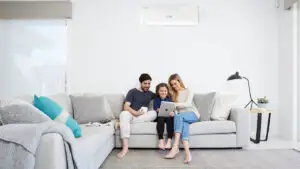 5 indicii care arată că este timpul să înlocuiești aparatul de aer condiționat