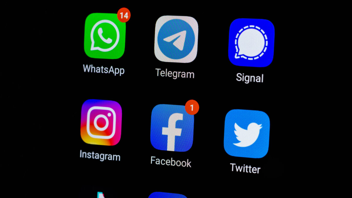 De ce toată lumea ar trebui să folosească mesajele WhatsApp și Signal care dispar