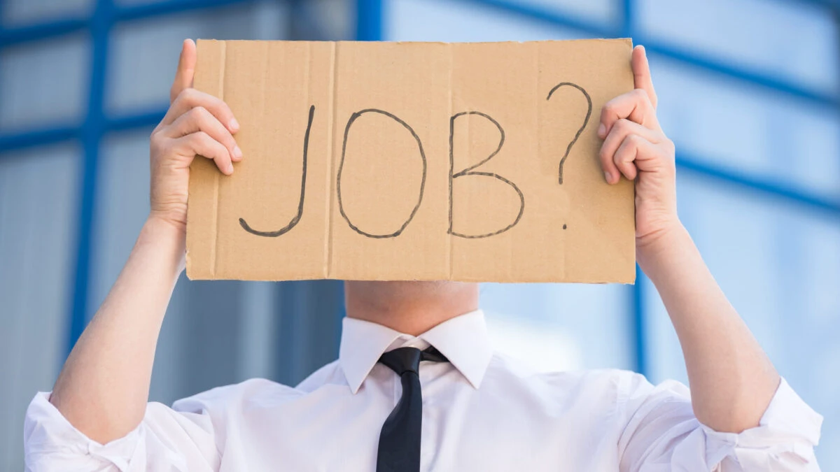 Românii nu mai sunt mulţumiţi de locurile de muncă! Peste 20% dintre angajaţi vor să-și dea demisia