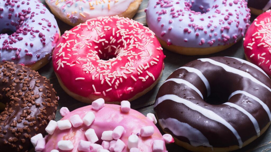 Dulciurile pun în pericol sănătatea. Care sunt efectele secundare ale consumului de zahăr