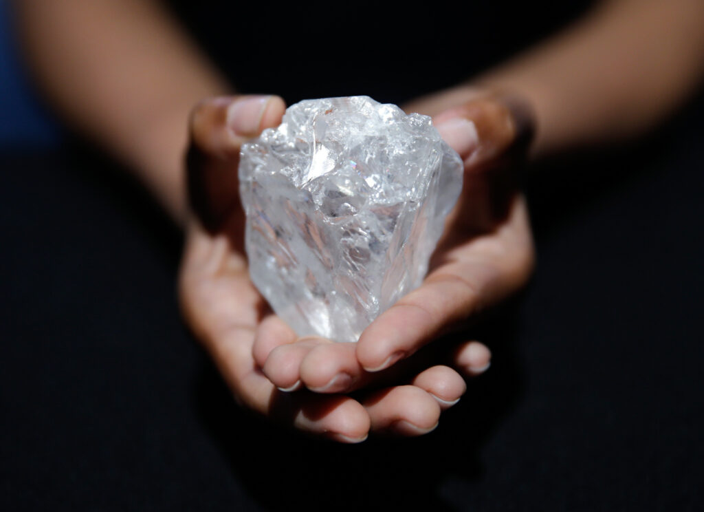 Descoperire fără precedent. Un enorm diamant brut a fost găsit în Botswana