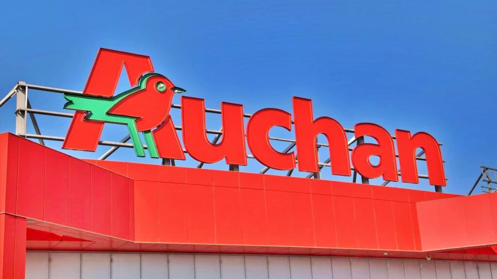 Auchan nu intenţionează să facă o ofertă ostilă de preluare a Carrefour