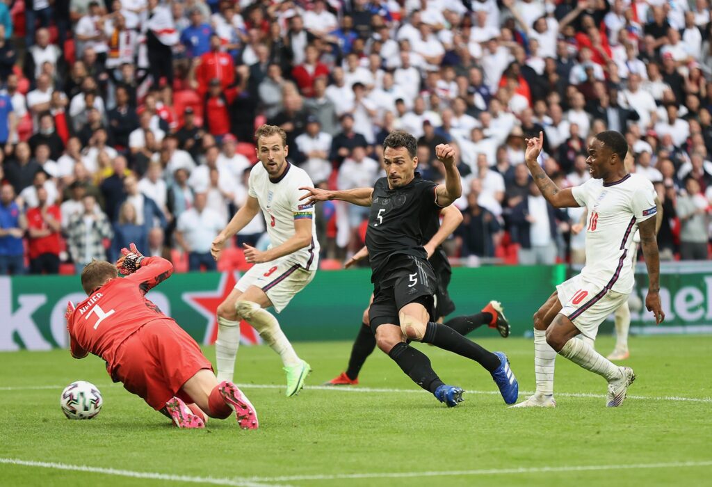 Favoritele EURO 2020: Cum arată cotele la pariuri înainte de sferturi