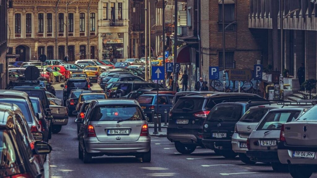 Îţi blochează maşina pe loc! Veste cruntă pentru sute de mii de români. Intră în vigoare pe 15 august