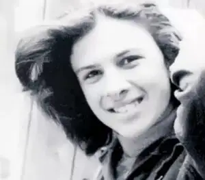 Nimeni nu își închipuia. Cine este în această fotografie. Vedeta îndrăgită de întreaga țară
