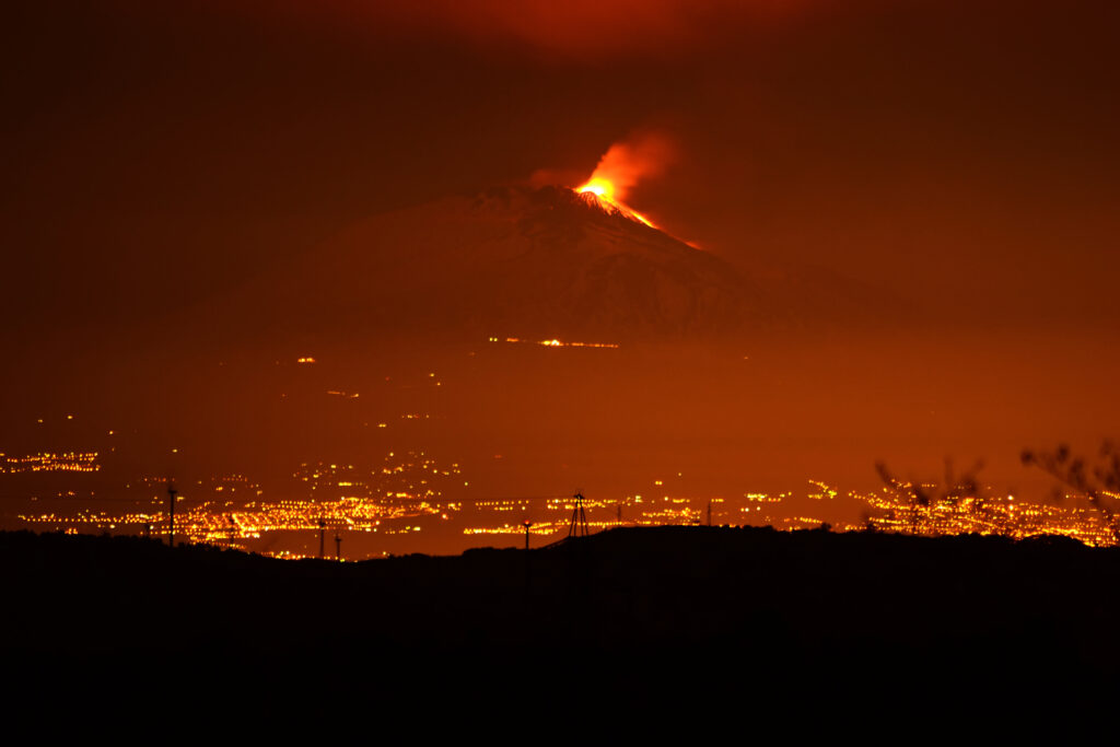 Studiu: Schimbările climatice vor afecta erupțiile vulcanice