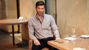 Află cum trebuie să nu porți o cămașă business și cum o alegi pe cea potrivită ție!