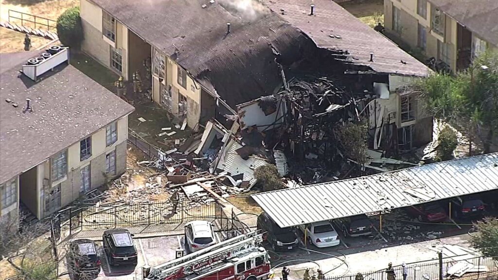 Explozie puternică! O clădire s-a prăbușit în Dallas. Autoritățile sunt în alertă VIDEO