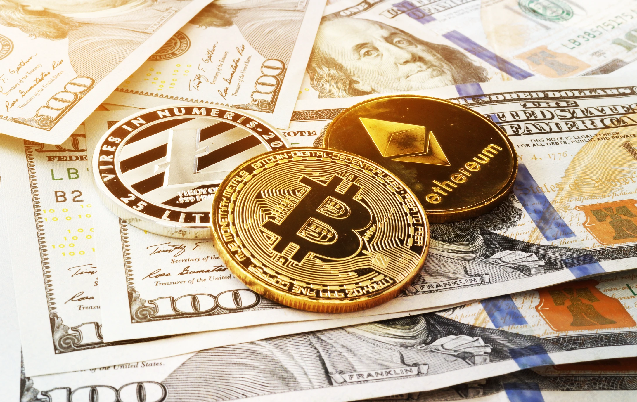 Aur, cripto, acțiuni - care este cel mai puternic activ? Vedem sfârșitul Bitcoin?