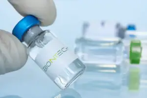 Tehnologia ARNm revoluționează medicina. BioNTech vrea să vindece cancerul
