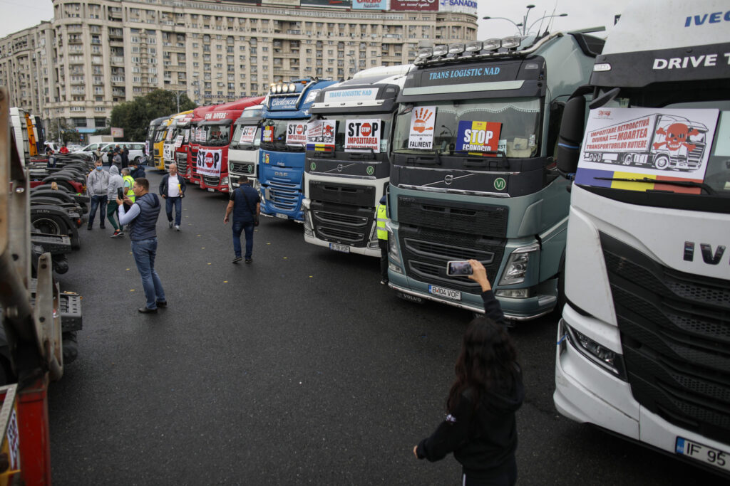 Soluţii după protestul transportatorilor de miercuri. Ce s-a angajat să facă Guvernul României