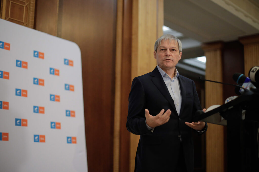 Dacian Cioloș rupe tăcerea. Ce plan are dacă nu se va reface coaliția