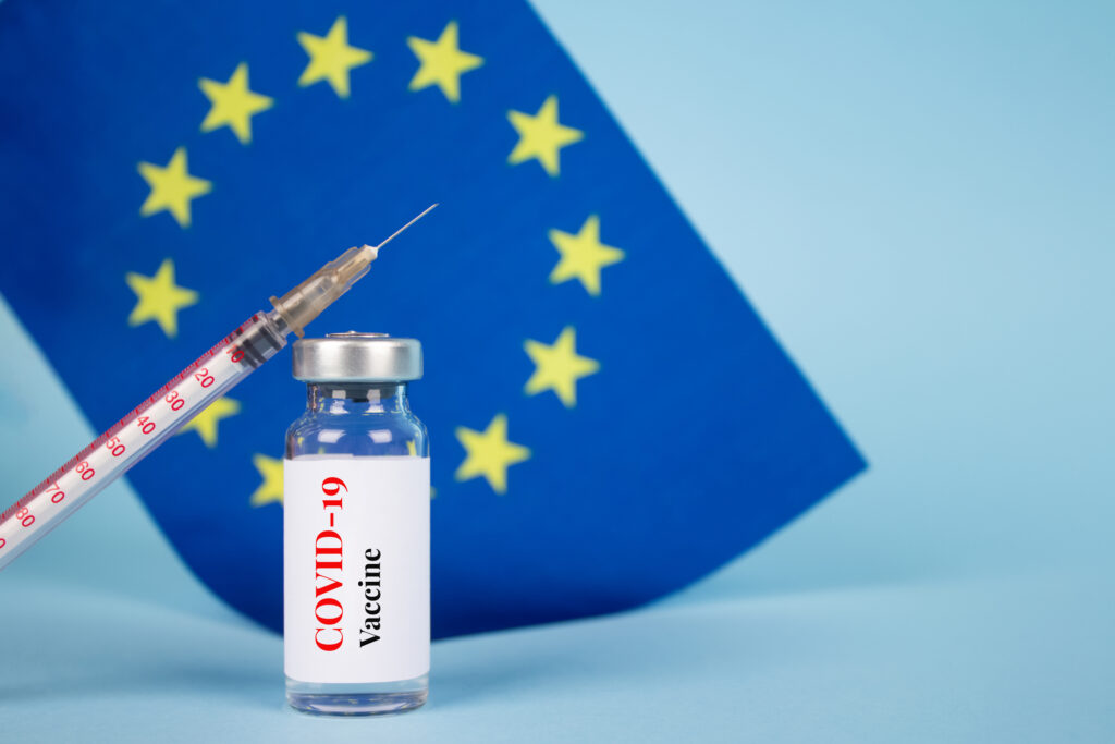 Se introduce vaccinarea obligatorie în UE? Restricții și lockdown pentru nevaccinați