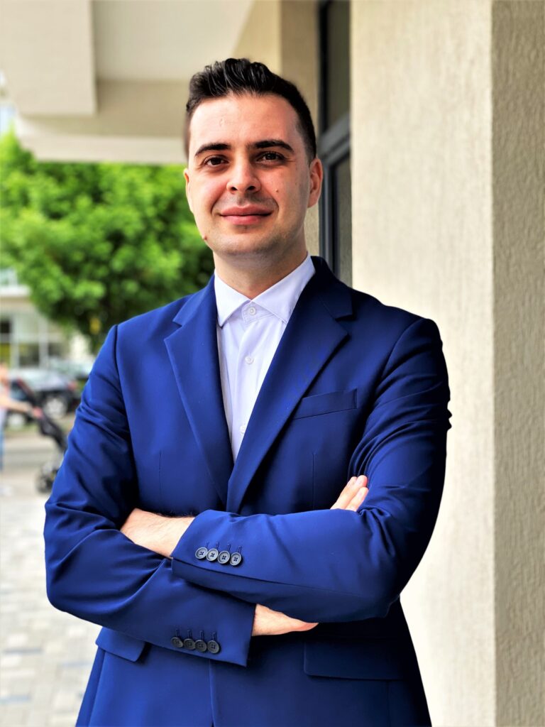 Sabin Simionescu, viitor ”doctor în blockchain”: ”Această tehnologie asigură siguranța pentru o listă nelimitată de activități”