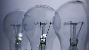 energie electrica curent becuri