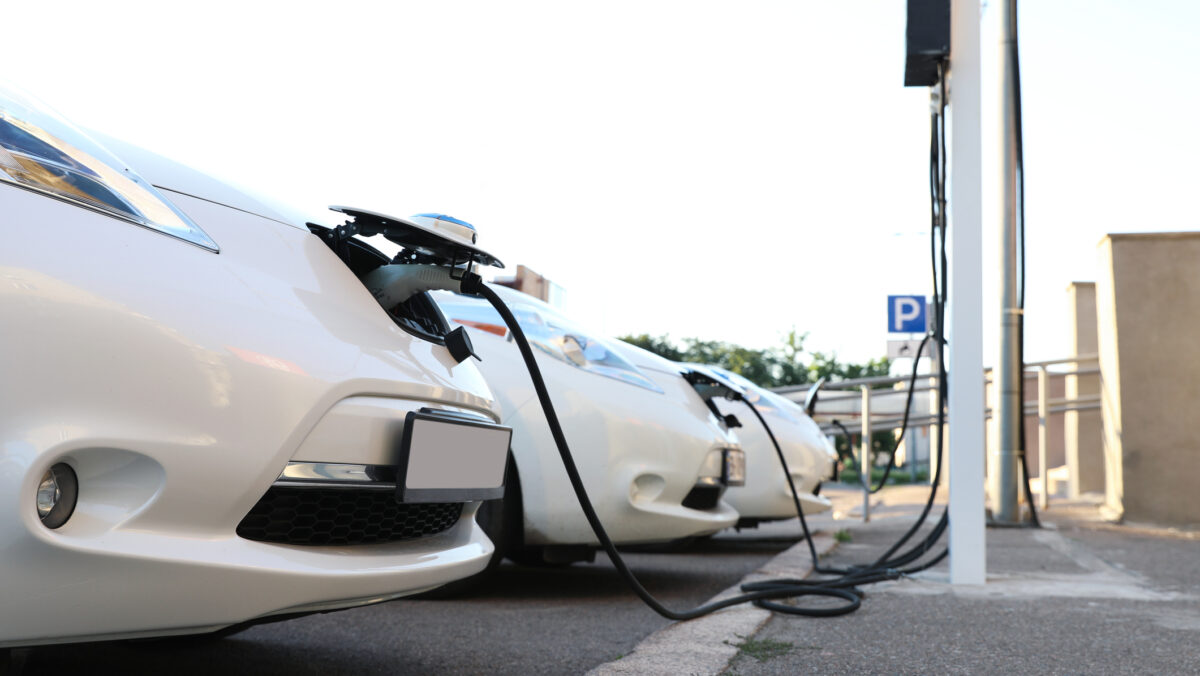Grup european pentru mediu: Există suficient nichel și litiu pentru 14 milioane de vehicule electrice în 2023