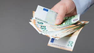 salariu euro bani