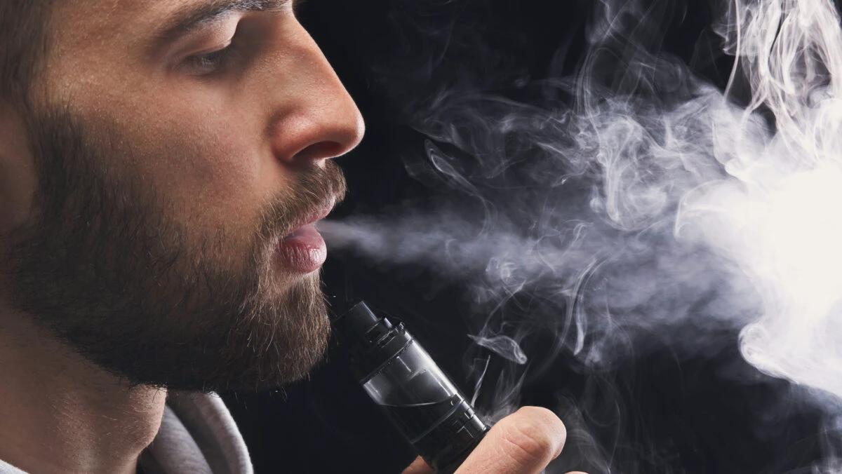 Cât de periculoase sunt țigările electronice? Ce substanțe s-au găsit în lichide și în aerosoli