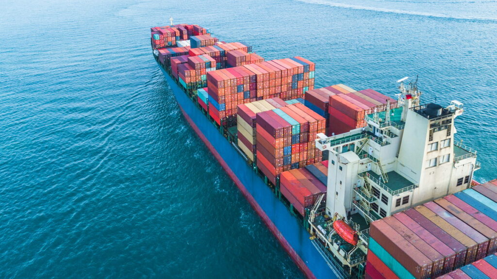 Problemele cu transportul maritim nu se vor rezolva în 2022. Întregul sistem a devenit un blocaj gigantic