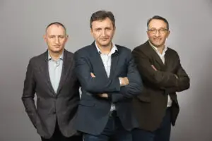 4 semne că ai nevoie de o soluție software personalizată