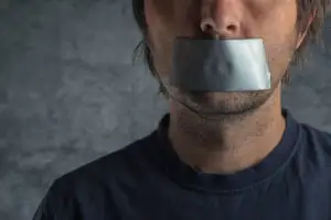 De ce va eșua curentul „woke”? NYT: Nu are nici un viitor în casa libertății