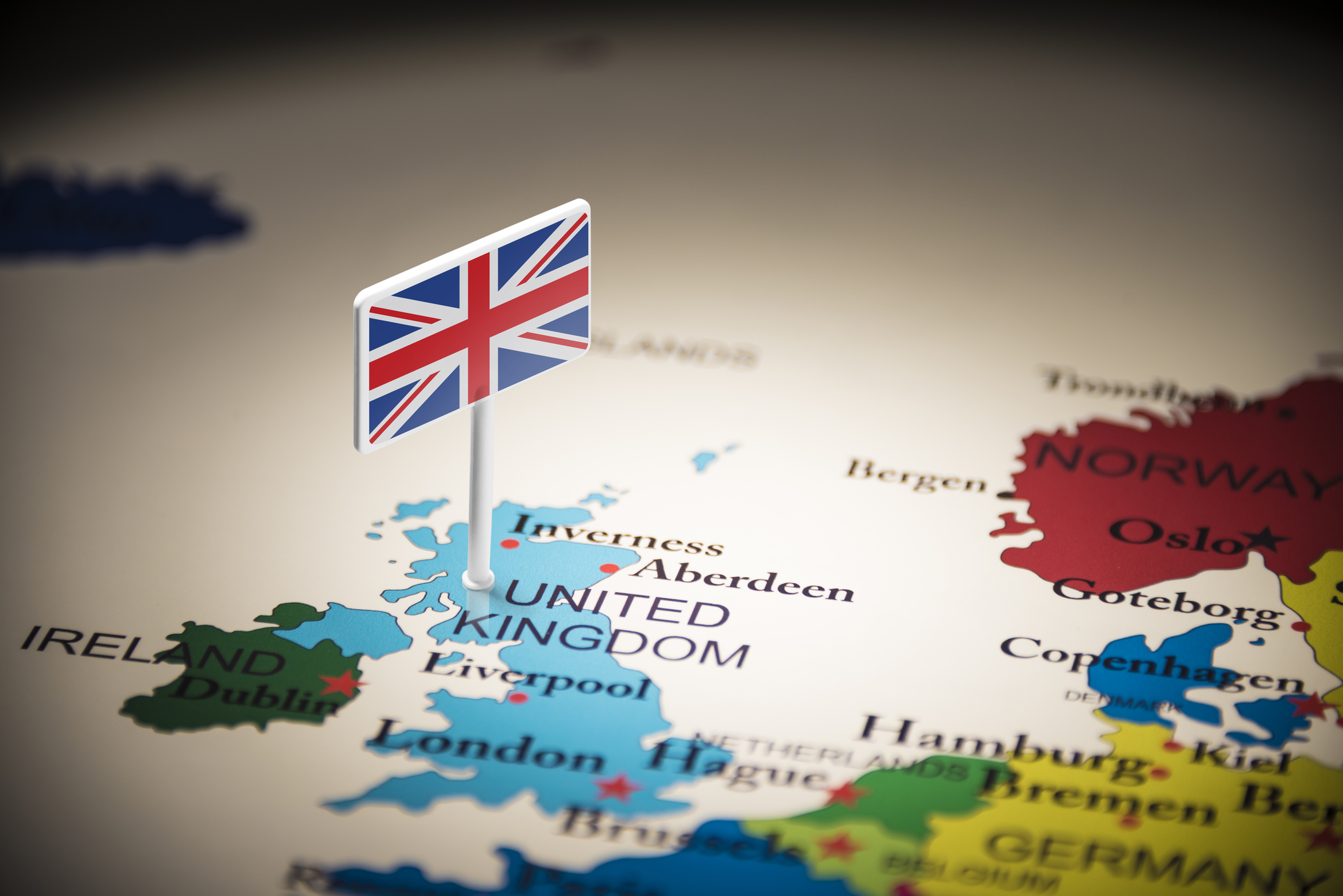 Uk territory. Флаг Англии на карте. Великобритания карта флаг. Территория Великобритании. Британия на карте с флагом.