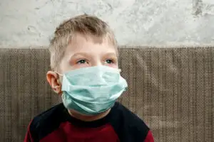 Un medic avertizează. Cum se manifestă varianta Omicron la copii