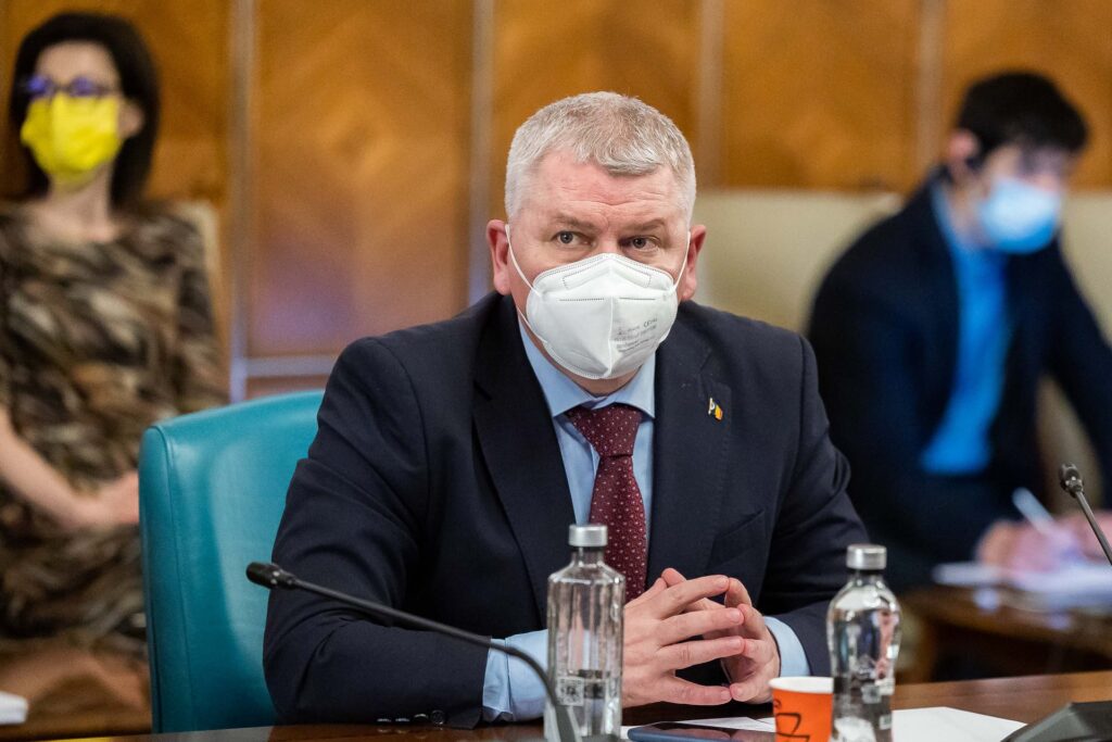 A minţit noul ministru în CV-ul său? Explicaţii în scandalul momentului din Guvernul României