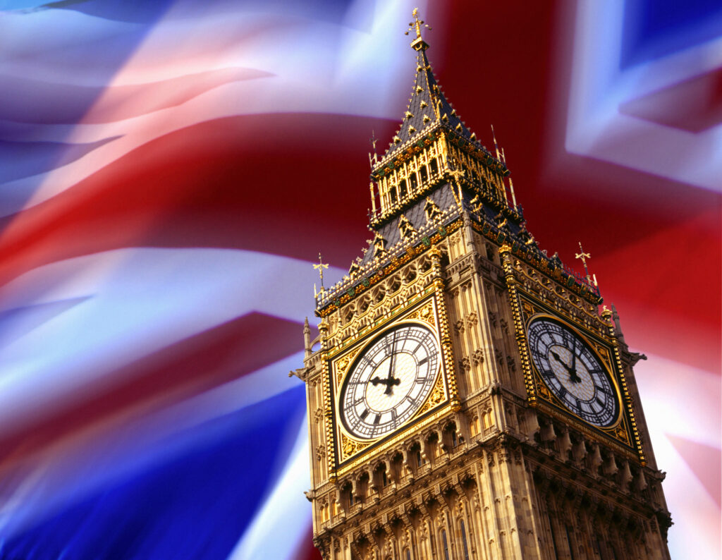 Absolvenţii facultăţilor de top primesc vize de lucru în Marea Britanie. Care sunt condiţiile