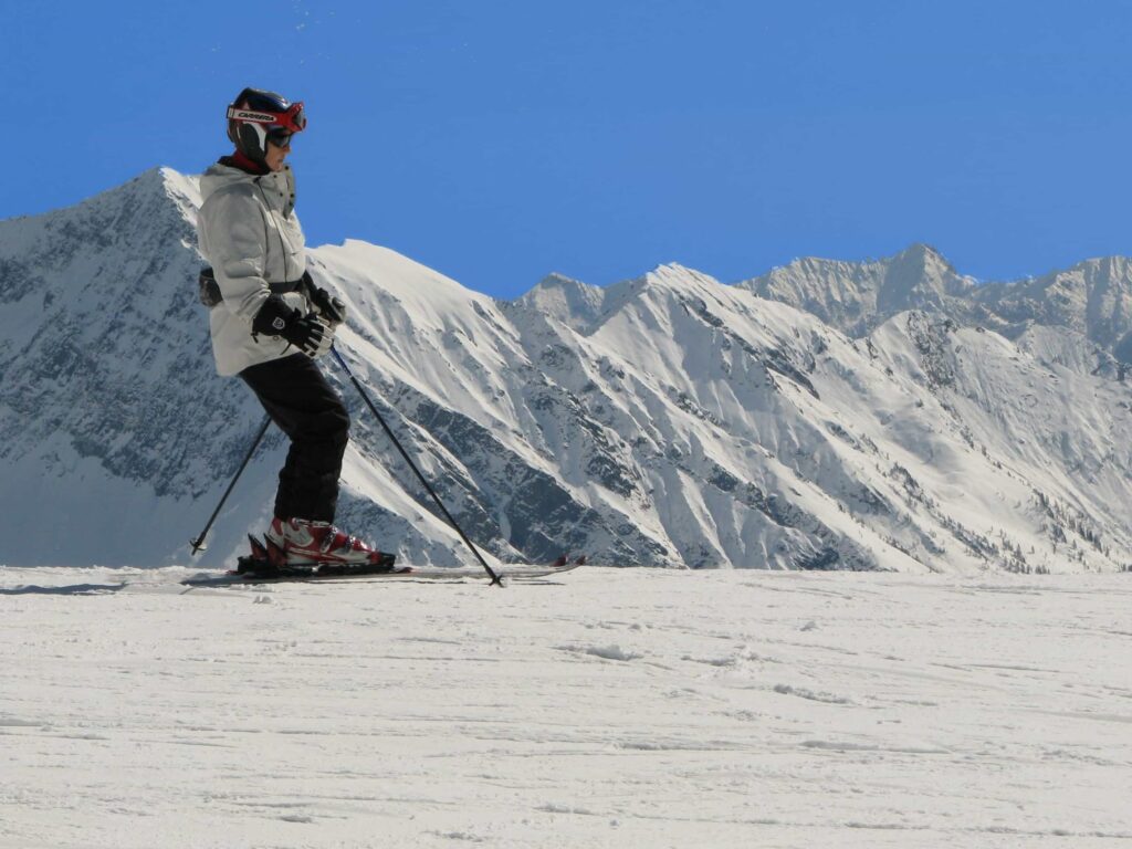 Eliminarea vacanţei de iarnă a dus la scăderea numărului de turişti pe pârtiile de schi cu aproximativ 70%