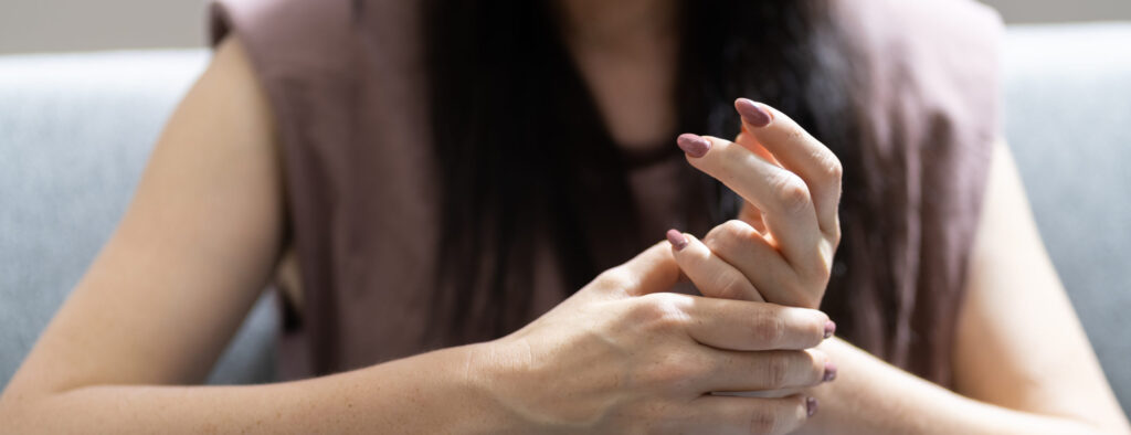 Adevărul despre trosnitul degetelor și artrită. Mit sau realitate? Medicii au zis clar